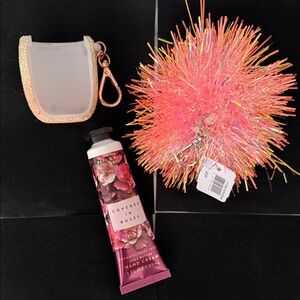 Bath & Body Works Hand Cream and Pom Pom Set - Pink and Gold